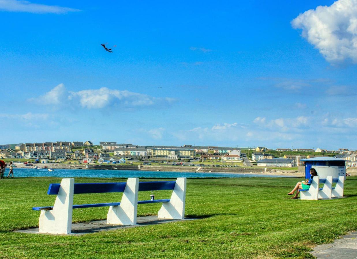 Kilkee Townhouse By Trident Holiday Homes Buitenkant foto